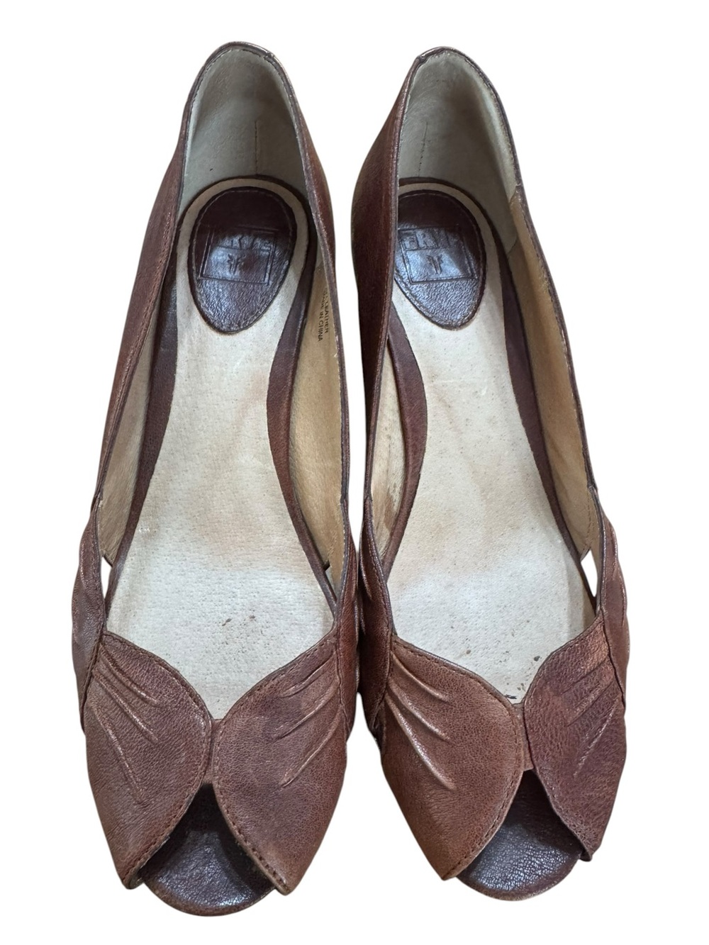 Frye Ada Pleats Peep Toe Brown Leather Kitten Low Heel 8.5